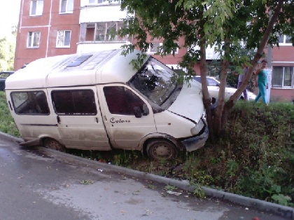 В Перми водителей будут штрафовать за парковку на газонах