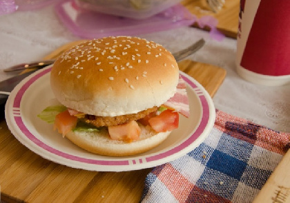 В Перми кафе с шаурмой незаконно использовало логотип McDonald’s