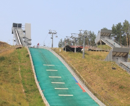 В летнем Гран При по прыжкам на лыжах с трамплина поучаствует 18 стран
