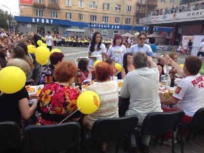 Пермяки приняли участие в массовом всероссийском застолье