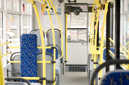 В пермском автобусе из-за ДТП слетели кресла