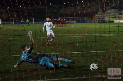 «Зенит» выцарапал победу у «Амкара» по пенальти