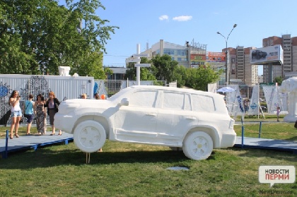 Пенопластовое авто на «Белых ночах» стоит как настоящее
