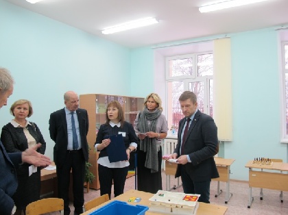 Комитет по социальной политике ЗС провел выездное заседание в Березовке