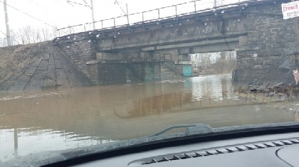 МЧС предупреждало о разливе реки Мось местных чиновников