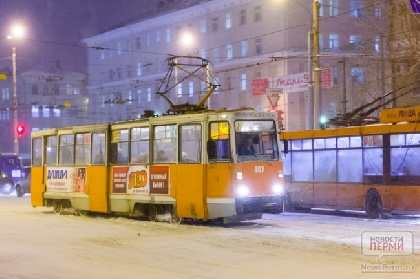 В центре Перми встали трамваи 