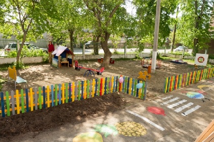 В социально-реабилитационном центре «Доверие» построили новую детскую площадку