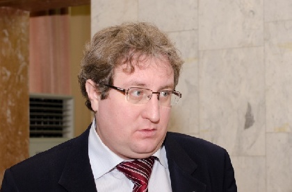 «Родительское сопротивление» потребовало отставки Микова «Родительское сопротивление» потребовало отставки Микова