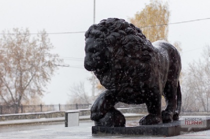 В Перми шёл снег В Перми шёл снег