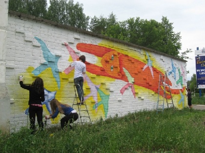 Уличные художники раскрасили Чайковский