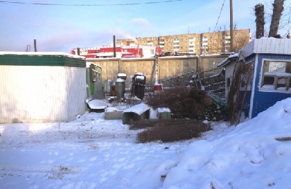 В Кировском районе демонтировали незаконные автостоянки