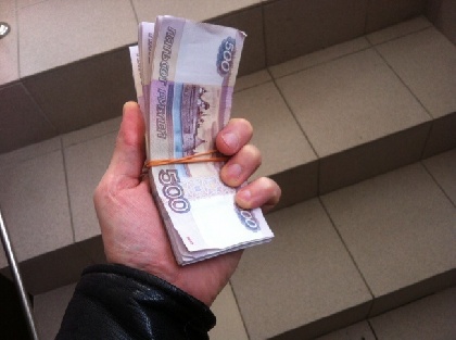 Директор предприятия из Екатеринбурга пытался подкупить прикамского менеджера 