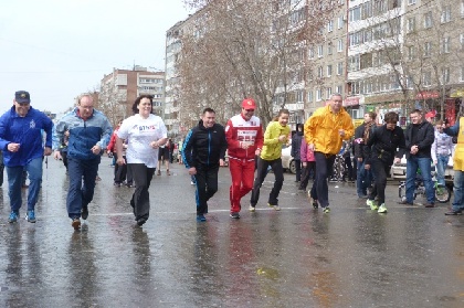 В легкоатлетической эстафете «Дзержинец» приняло участие 35 команд