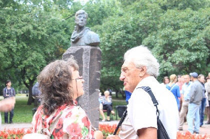 У памятника Пастернаку вновь соберутся оппозиционеры