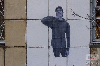 Неизвестные нанесли новое изображение на месте закрашенного «Распятого Гагарина»