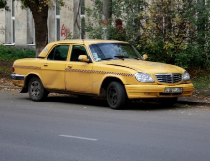Судебные приставы арестовали машину таксиста 