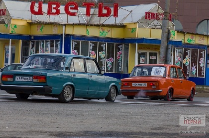 Сразу четыре автомобиля угнали за один день в Перми Сразу четыре автомобиля угнали за один день в Перми