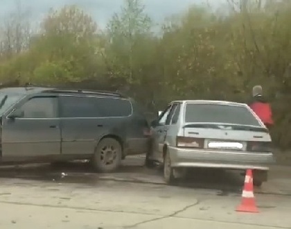 На ул. Новогайвинской столкнулись четыре автомобиля