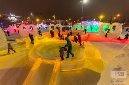 За новогодние каникулы ледовый городок посетили 250 тысяч человек