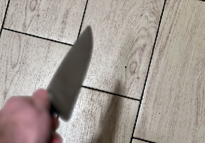 В Перми неадекватный мужчина с ножом проник в детский садик
