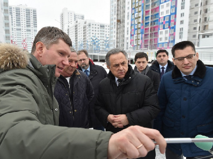 Виталий Мутко посетил строительную площадку «Красных казарм» в Перми