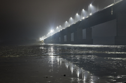 Энергетики   выполнили ремонт наружного освещения моста через реку Кама в  Березниковском городском округе