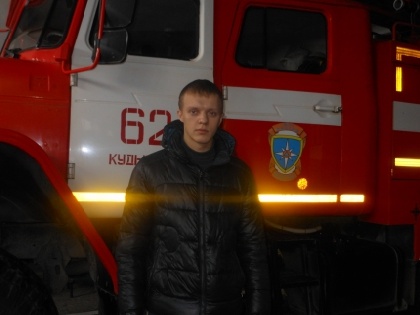 Прикамец спас мужчину из горящего киоска Прикамец спас мужчину из горящего киоска