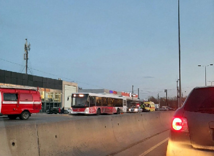  В Перми произошла авария с пассажирским автобусом