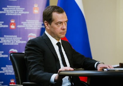 Председатель Правительства РФ Дмитрий Медведев посетил стенд «Уралкалия» и «Уралхима» на выставке «ЭКСПО-2017»