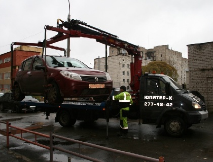 У должников за тепло и горячую воду арестовали автомобили Audi A6 и Renault Sandero