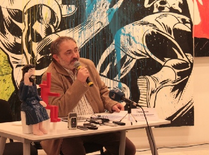 Марат Гельман: "О Боге, деньгах и еде..." Марат Гельман: "О Боге, деньгах и еде..."