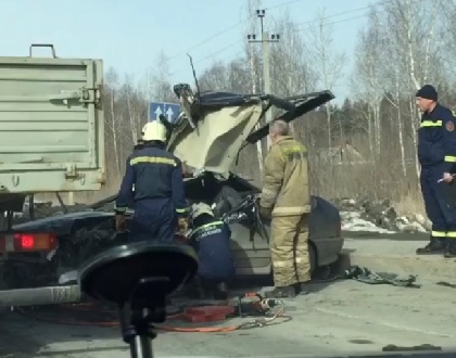 На Якутской разбился водитель легкового авто 